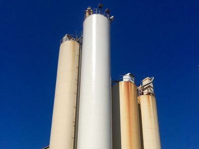 exterior painting of agricultural silos
